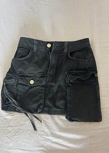 Bershka- Siyah Kemerli Denim Mini Etek