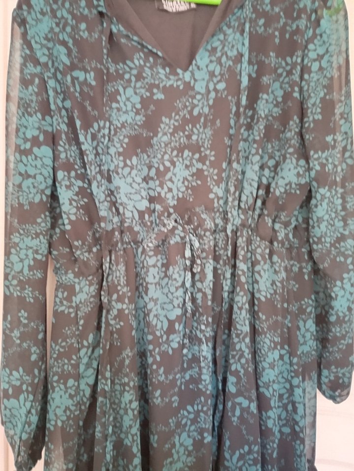 Yeşil Uzun Kollu Bağlama Desenli Uzun Şifon Elbise - Görsel 4