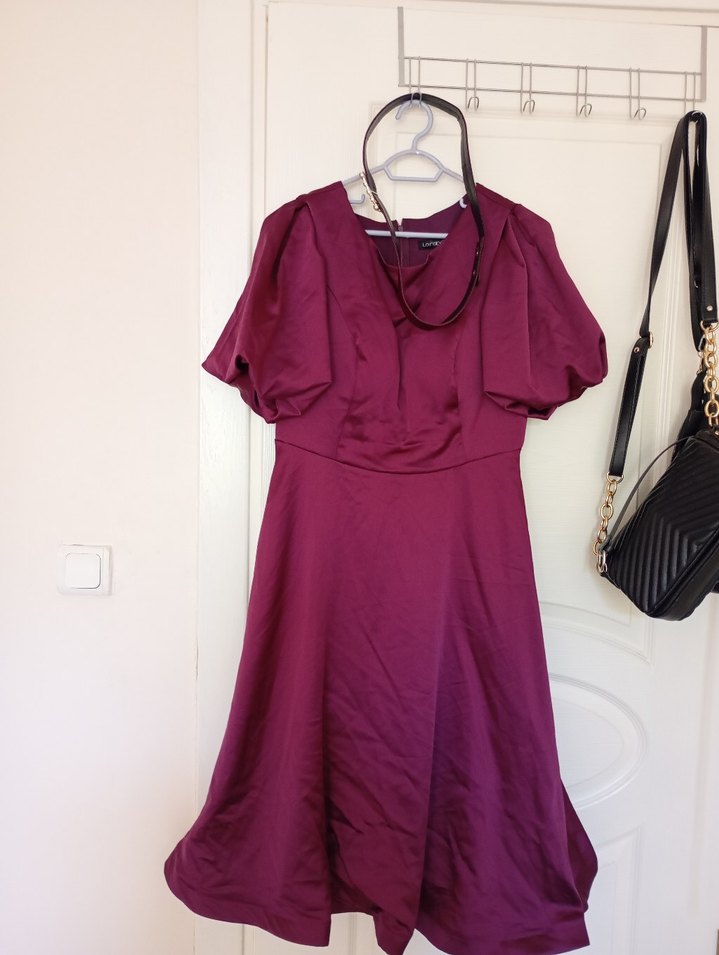 Mürdüm Renkli Kemerli Midi Elbise - Görsel 4