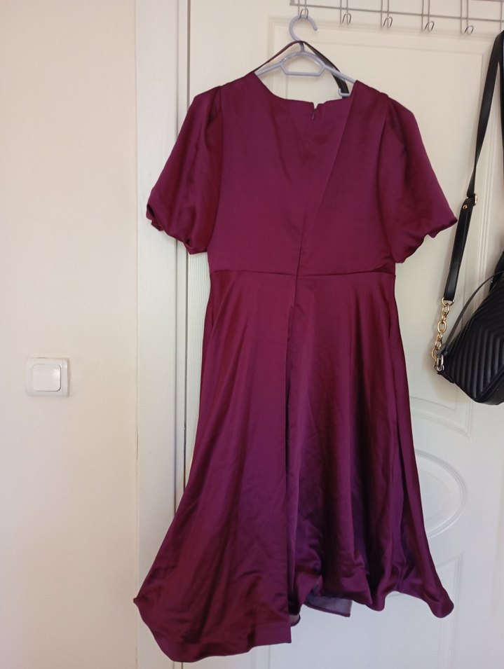 Mürdüm Renkli Kemerli Midi Elbise - Görsel 5