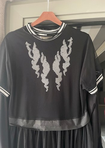 Nakış Detaylı Siyah Uzun Kollu Uzun Elbise - Görsel 3