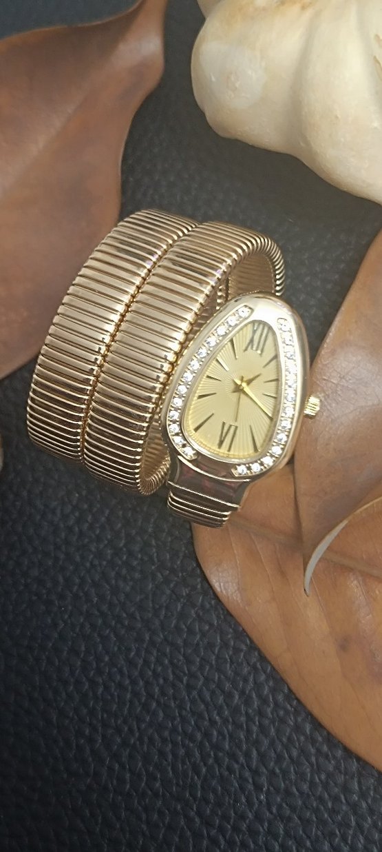 Altın Renkli Bvlgari Yılanlı Model Taşlı Kadın Bilek Saati - Görsel 3