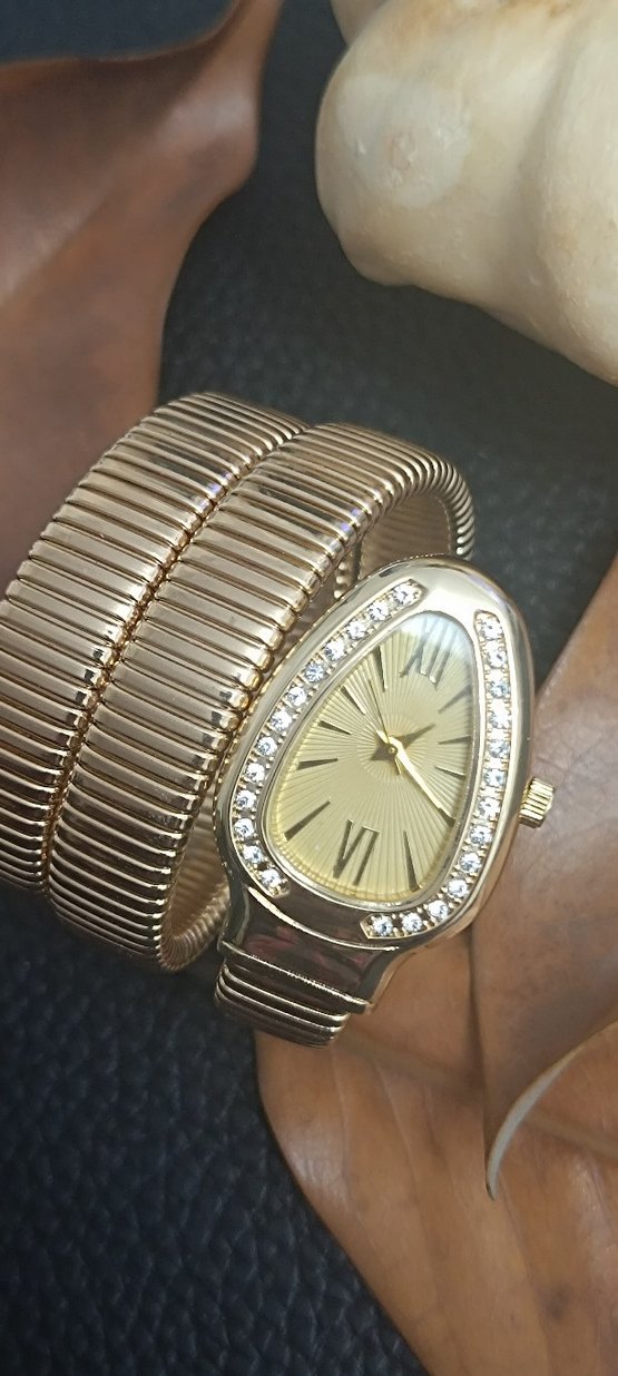 Altın Renkli Bvlgari Yılanlı Model Taşlı Kadın Bilek Saati - Görsel 5