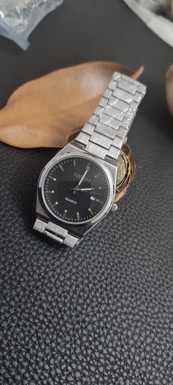 Tissot Erkek Saati siyah kadran - Görsel 2