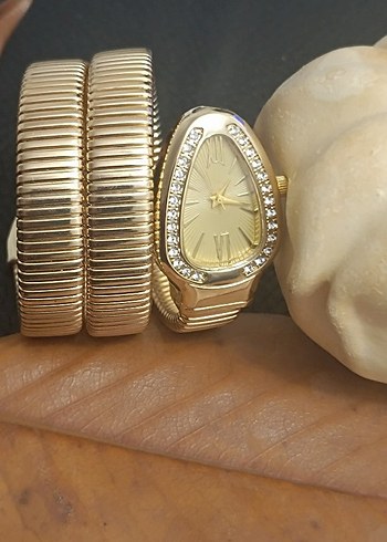 Altın Renkli Bvlgari Yılan Model Taşlı Kadın Bileklik Saat - Görsel 3