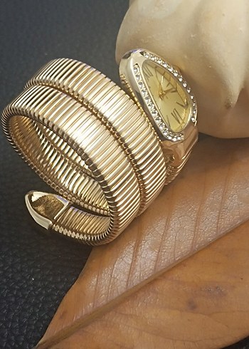 Altın Renkli Bvlgari Yılan Model Taşlı Kadın Bileklik Saat - Görsel 2