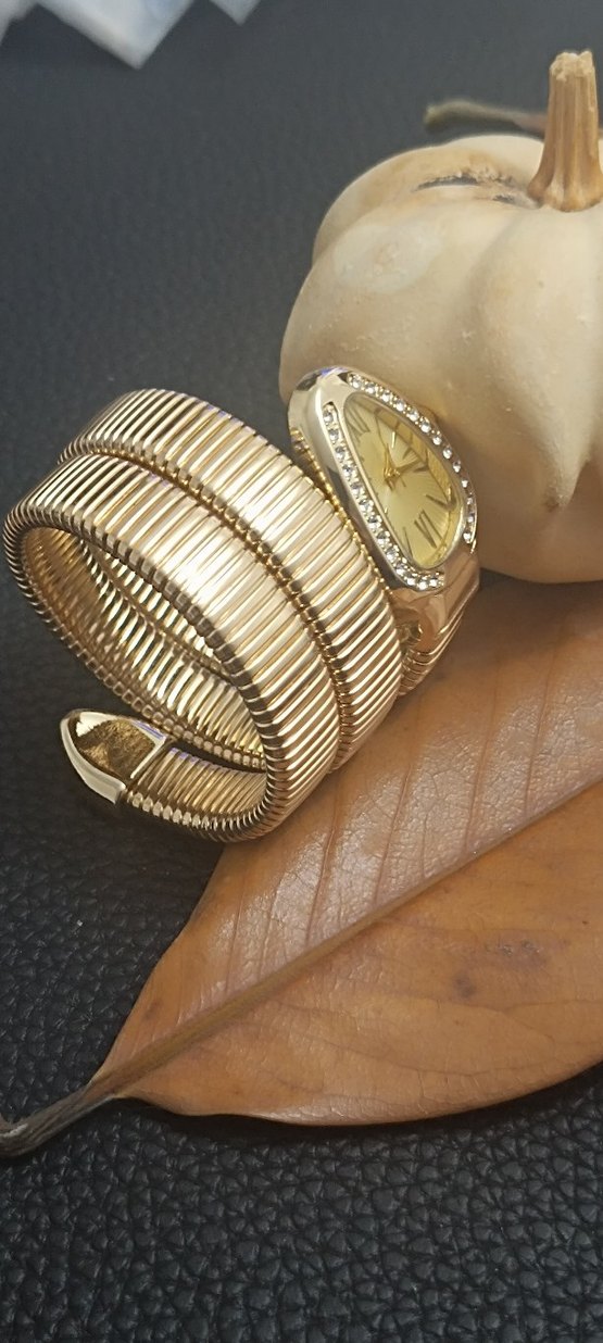 Altın Renkli Bvlgari Yılan Model Taşlı Kadın Bileklik Saat - Görsel 2