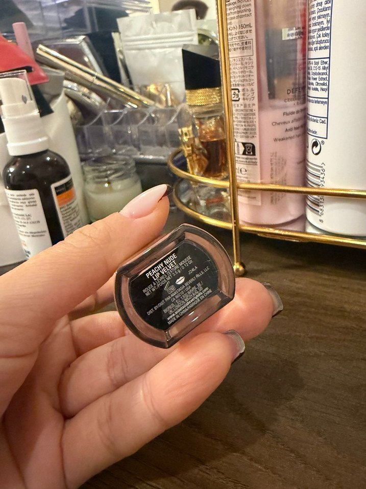 Anastasia Beverly Hills Bej Parlak Dudak Parlatıcısı - Görsel 2