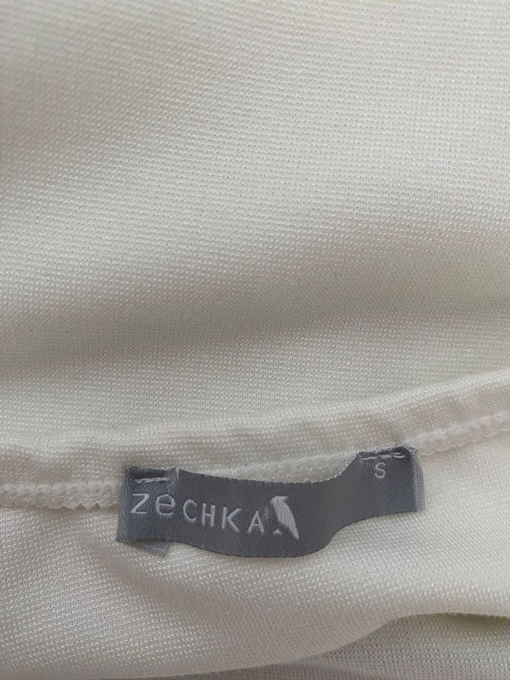 Beyaz Straplez Yandan Hafif Dekolteli Üst - Görsel 3