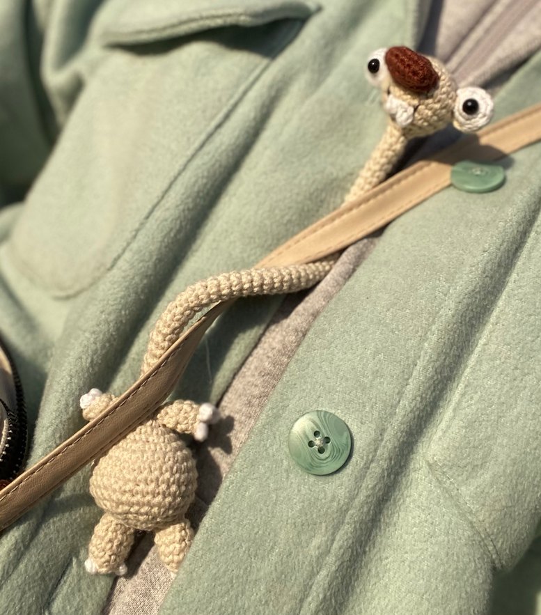 Bej ve Gri Örgü Peluş Oyuncak - Görsel 3