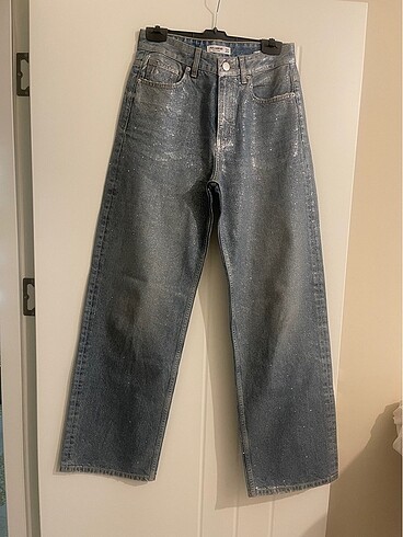 26 Beden mavi Renk PULL&BEAR taşlı jean