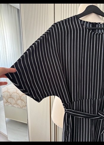 Siyah Çizgili Kadın Midi Tulum - Görsel 5