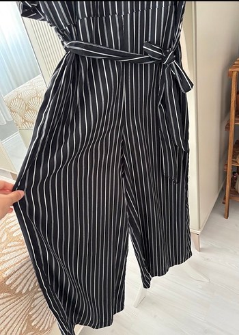 Siyah Çizgili Kadın Midi Tulum - Görsel 3