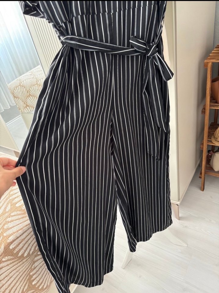 Siyah Çizgili Kadın Midi Tulum - Görsel 3