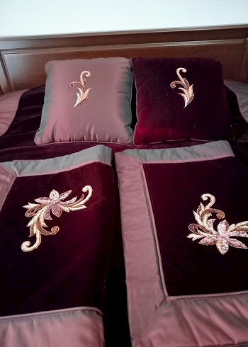 Bordo Nakışlı Yatak Örtüsü Seti - Görsel 2
