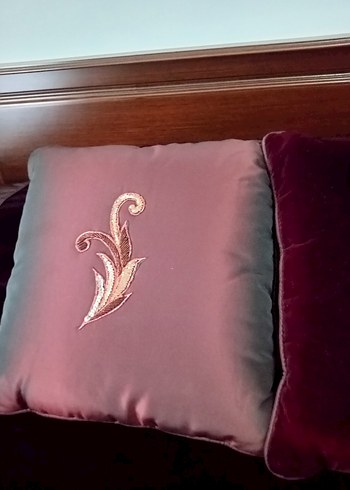 Bordo Nakışlı Yatak Örtüsü Seti - Görsel 5