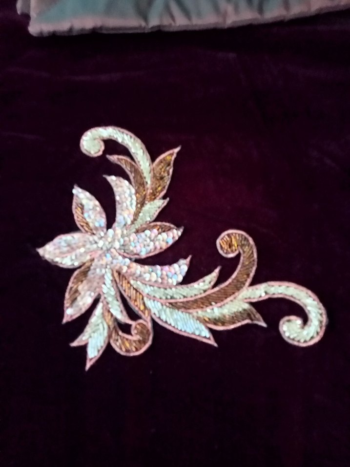 Bordo Nakışlı Yatak Örtüsü Seti - Görsel 3