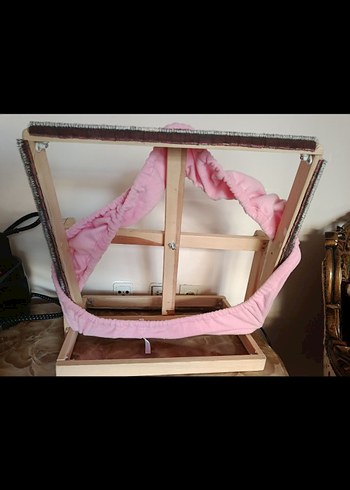 Pembe Pastel Bebek Beşiği