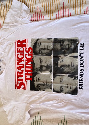 Stranger Things Baskı Tişört