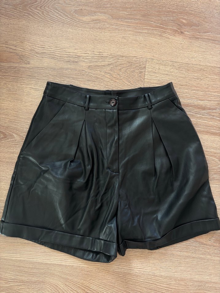 Vakkorama Siyah Deri Mini Şort - Görsel 2