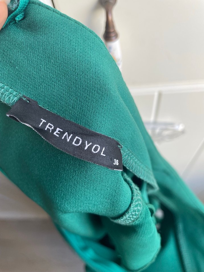 Yeşil Uzun Kollu Fırfırlı Kadın Elbise - Görsel 4