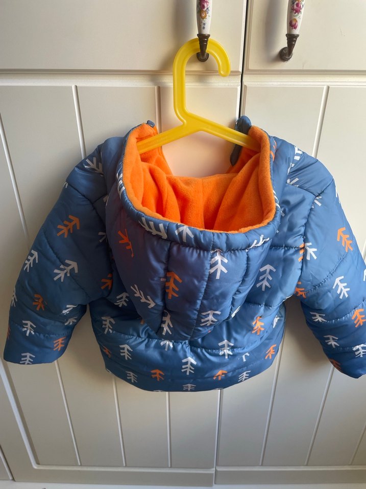 Erkek Çocuk Baskılı Mavi Fermuarlı Mont - Görsel 2