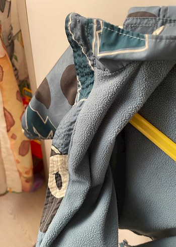 H&mM Mavi Mickey Mouse Baskılı Erkek Çocuk Yağmurluk - Görsel 5