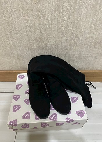 Siyah Süet Dizüstü Topuklu Çizme - Görsel 4