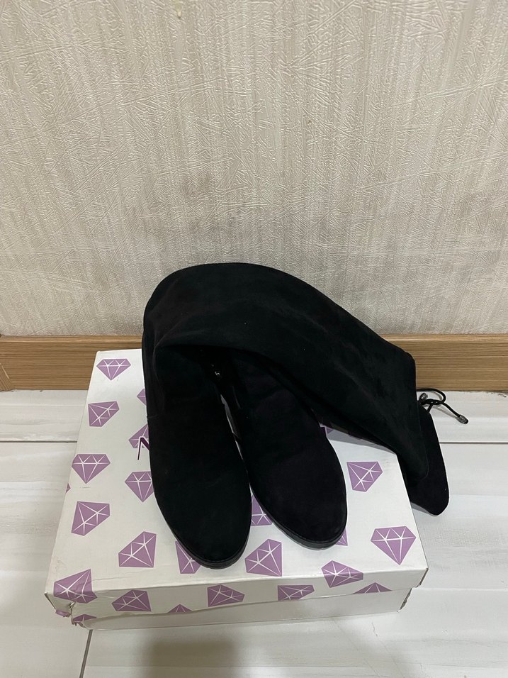 Siyah Süet Dizüstü Topuklu Çizme - Görsel 4