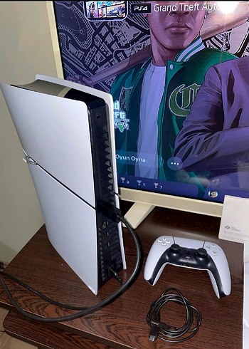 PlayStation 5 Konsol, 2 Kontrolcü ve Oyunlar - Görsel 4