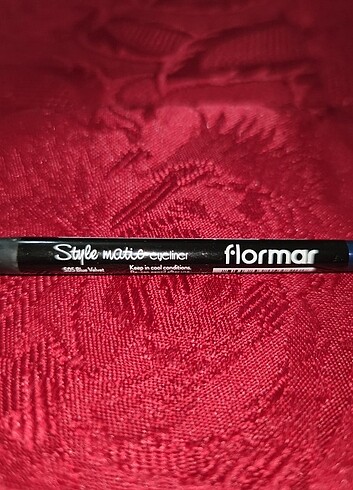 Beden Renk Flormar Blue Velvet Göz Kalemi