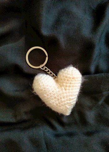 Beyaz Örgü Kalp Anahtarlık(charm)