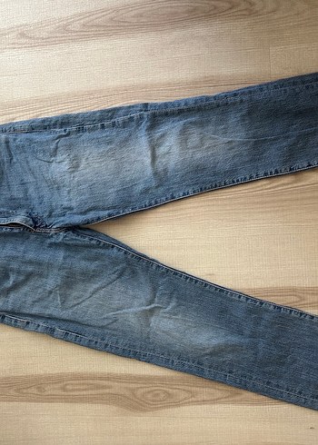 Levis Koyu Mavi Dar Kesim Denim Jean