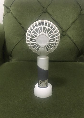 Diğer Gri-Beyaz Masaüstü Mini Vantilatör
