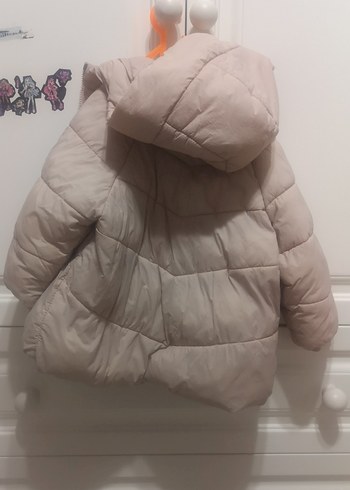 4 Yaş Beden Kız Çocuk Bej Kapüşonlu Şişme Mont