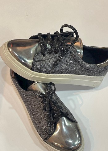 Çocuk Desenli Metalik Sneakers
