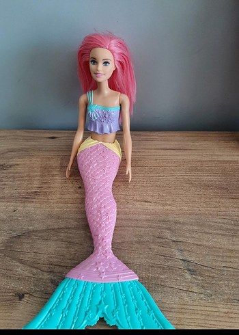 Pembe Saçlı Deniz Kızı Barbıe