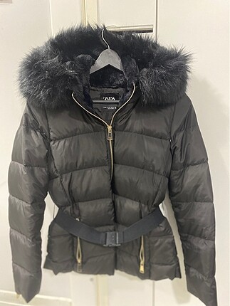 Zara Mont