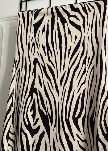 Bershka Bershka Zebra Desenli Uzun Kadın Elbise