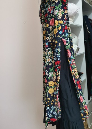 Çiçek Desenli tülbent iki kat, astarlı midi elbise - Görsel 3