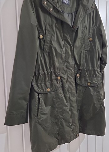 Mevsimlik Kadın Yağmurluk - Görsel 4