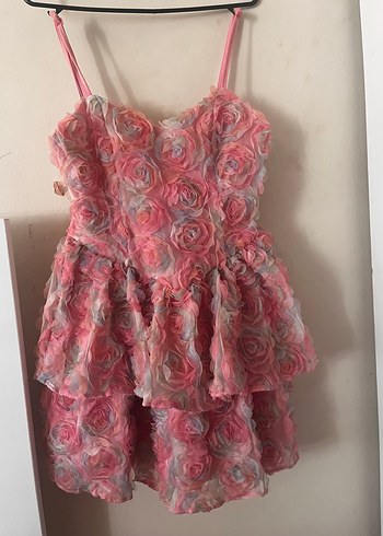 Pembe Straplez Volanlı Midi Abiye Elbise
