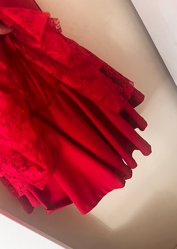 Bershka Kırmızı Dantel Detaylı Straplez Mini Bustiyer