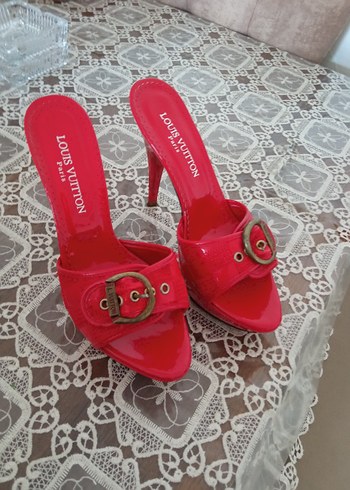 Kırmızı Rugan Stiletto Terlikler