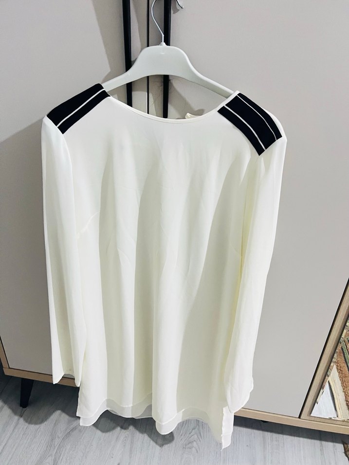 Beyaz Uzun Kollu siyah şeritli kadın gömlek tunık - Görsel 2