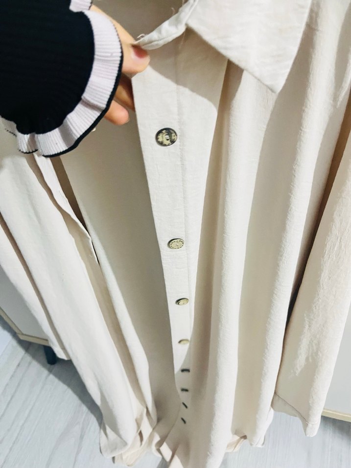 Düğmeli Beyaz Keten Gömlek - Görsel 3