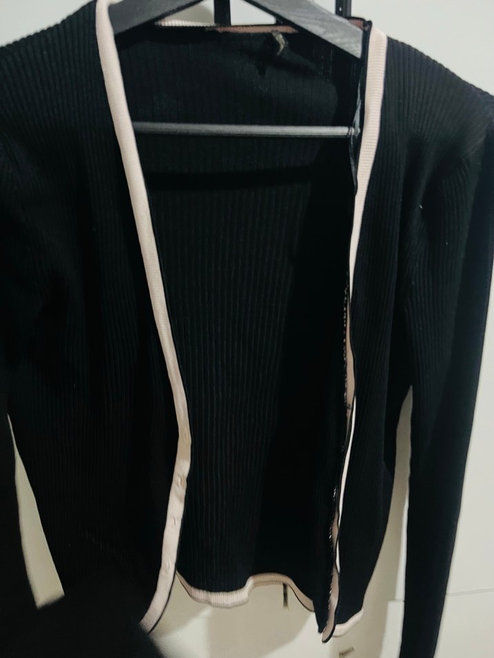 Fırfırl siyah midi boy ceket - Görsel 3