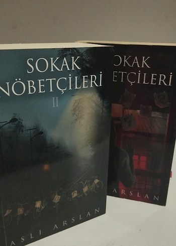  Sokak Nöbetçileri bir ve ikinci kitap- Aslı Arslan