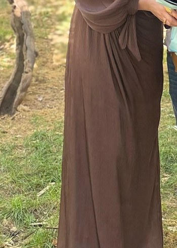 Pınar Şems Kahverengi Drapeli Uzun Abiye Elbise