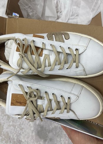 40 Beden Beyaz Bağcıklı Kadın Sneaker